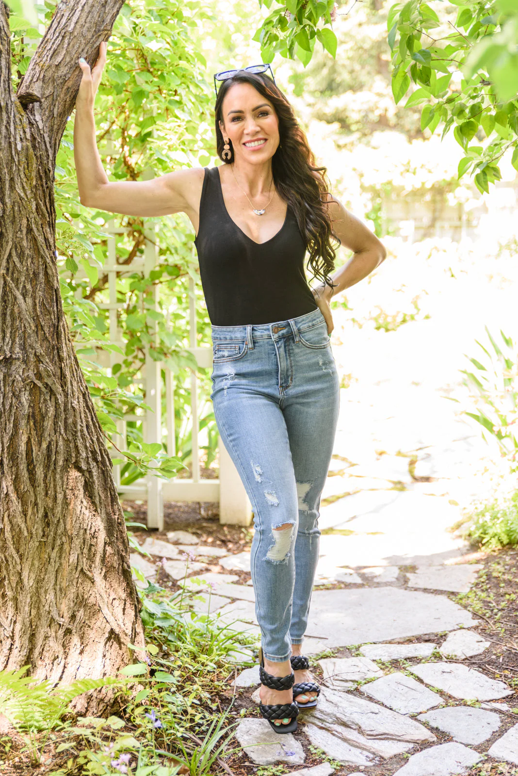 Live to Love Deep V Bodysuit - Makeswep