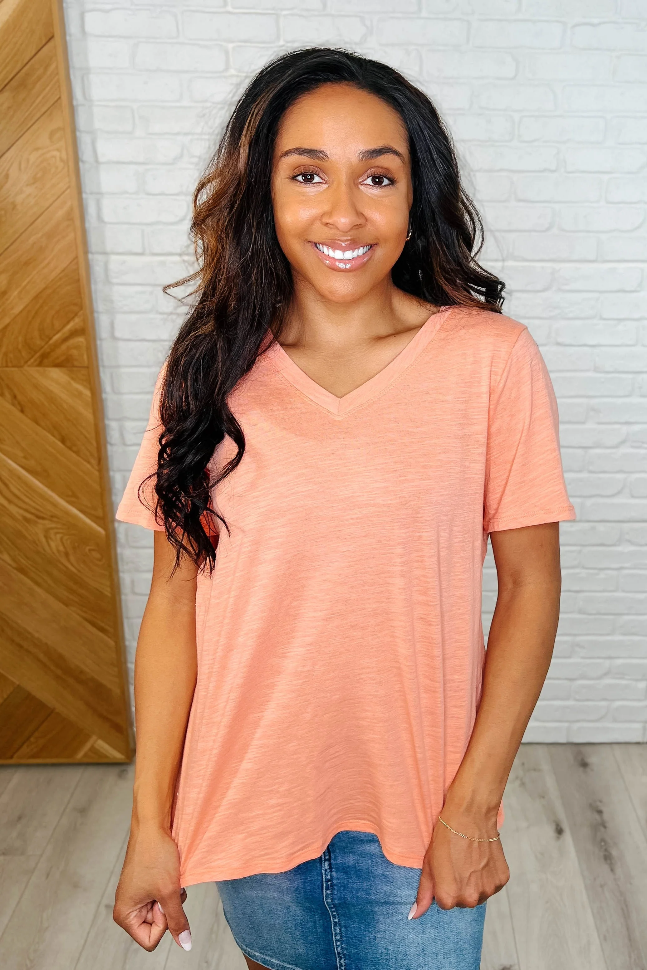 I Don't Have to Choose V-Neck Tee in Apricot Ice - Makeswep