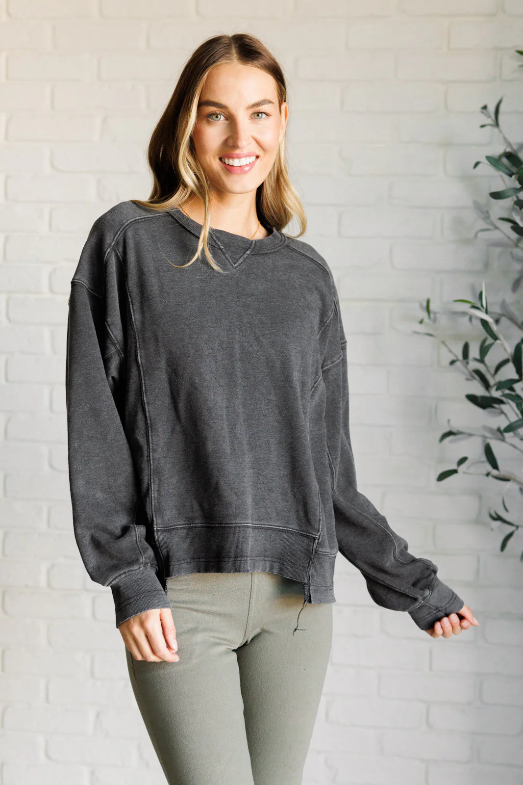 Quick Fix Mineral Wash Crew Neck Pullover in Black - Makeswep