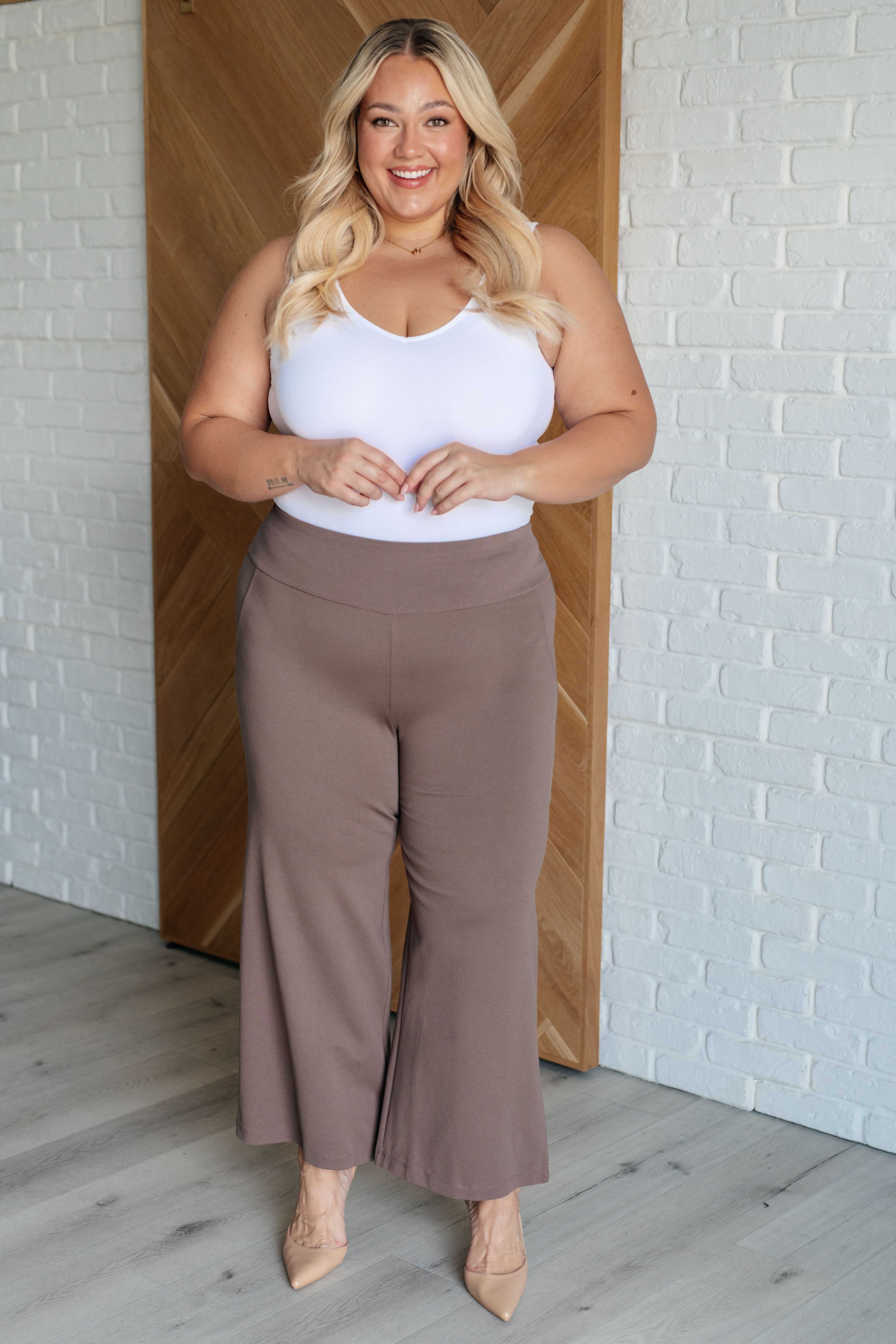 Magic Wide Leg Crop Pants in Dark Mocha - Makeswep