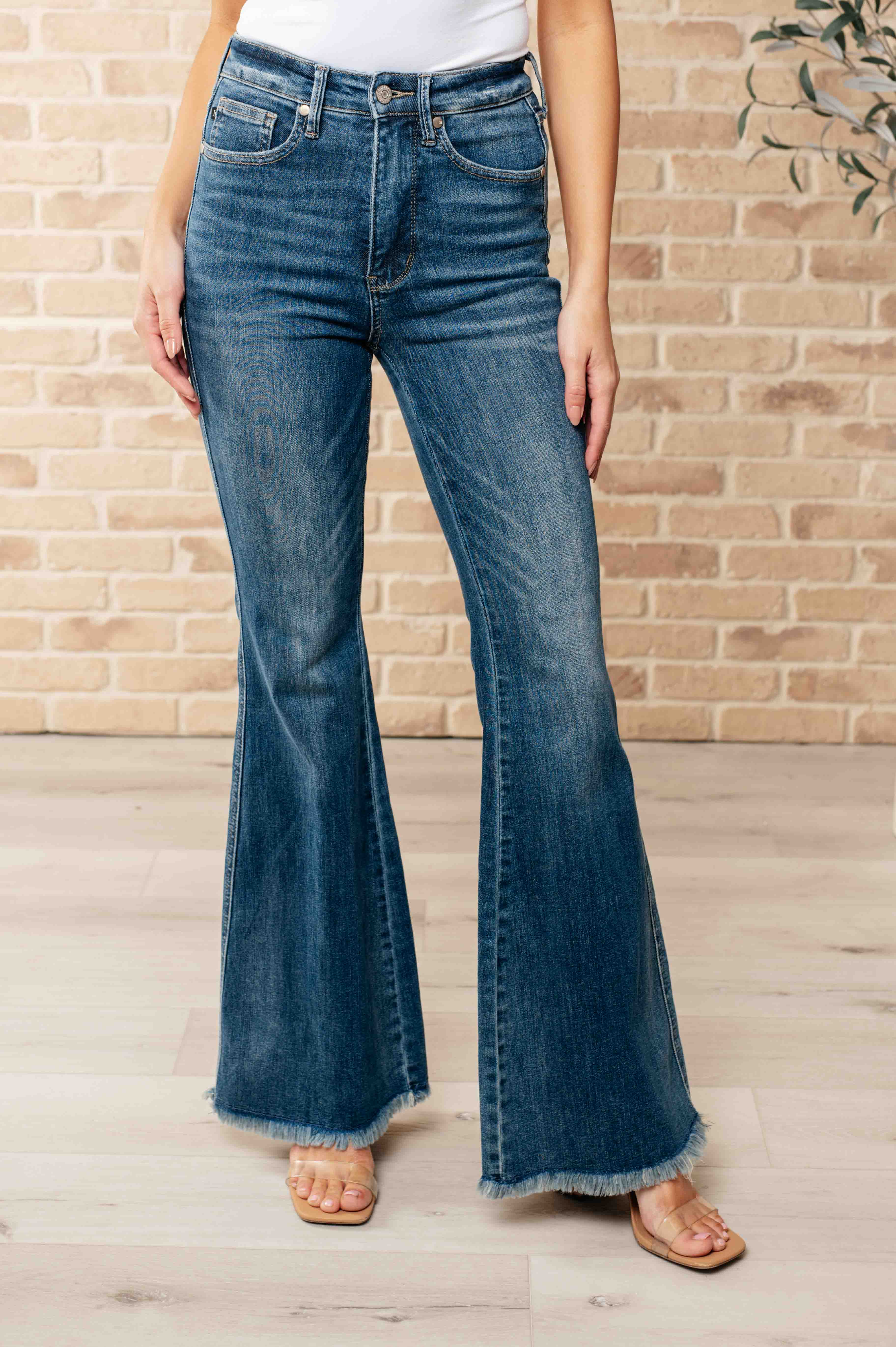 JUDY BLUE Miley High Waist Control Top Frayed Hem Flare Jeans - Makeswep