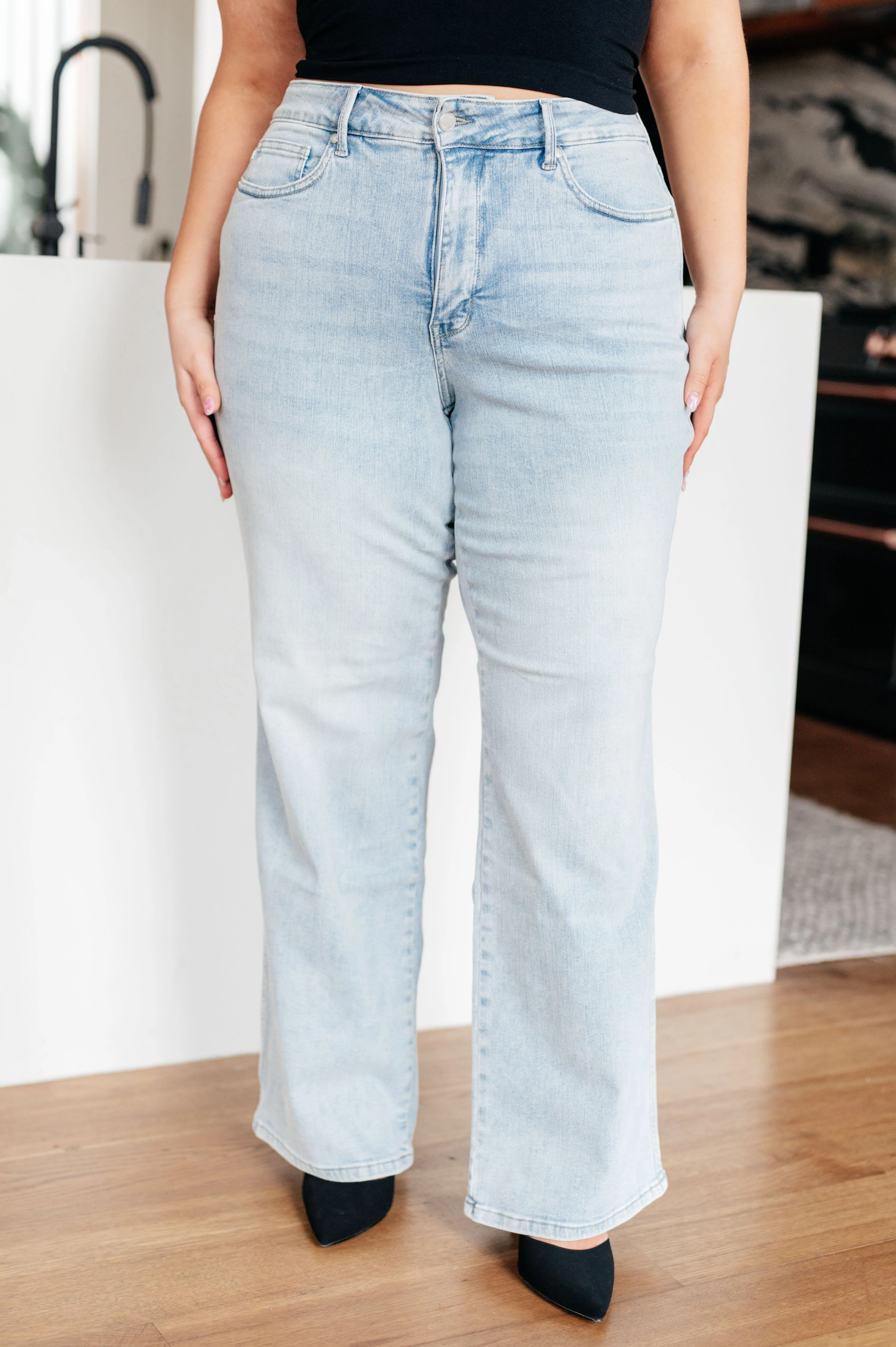 JUDY BLUE Brooke High Rise Control Top Vintage Wash Straight Jeans - Makeswep