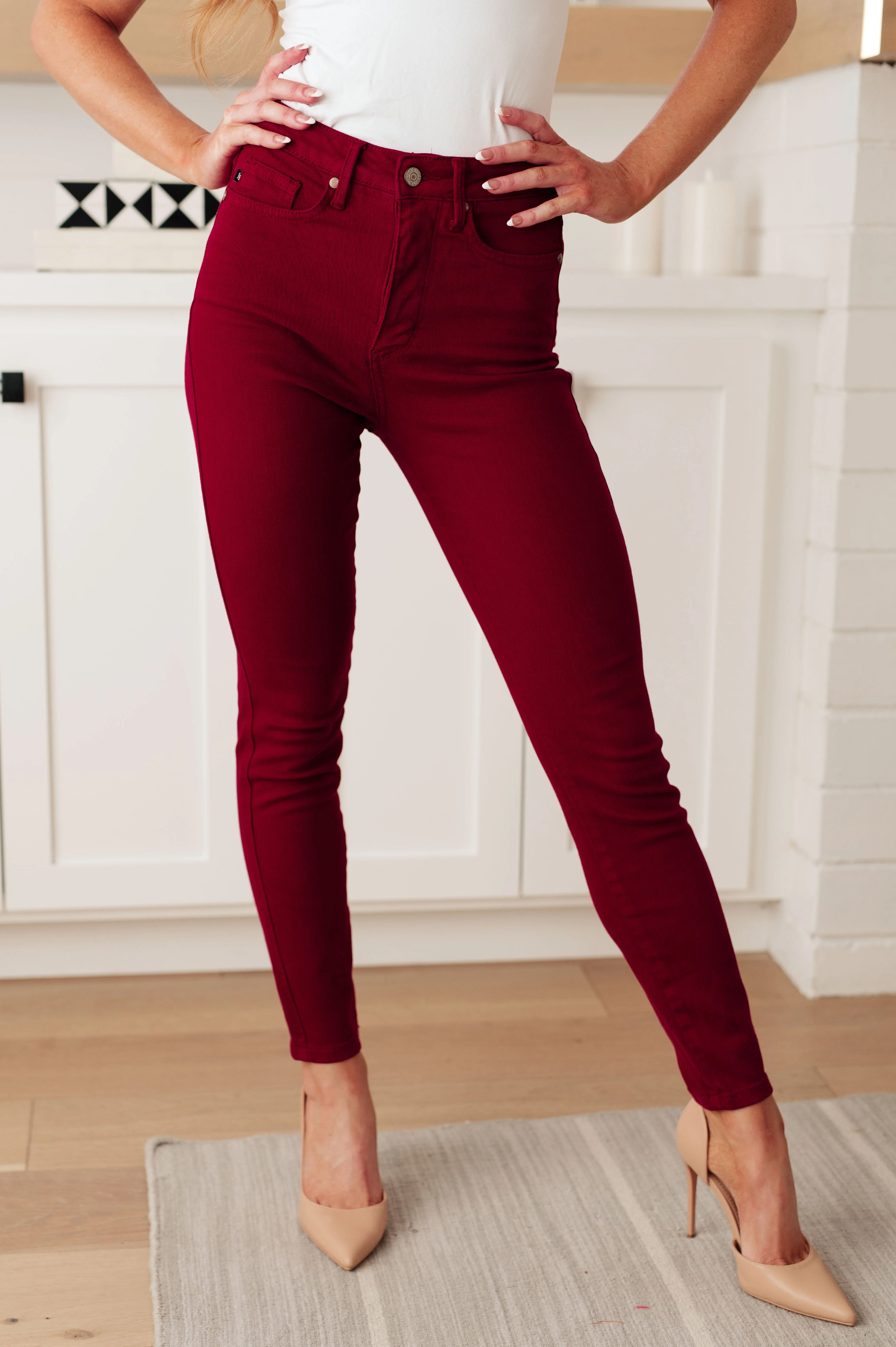 JUDY BLUE Wanda High Rise Control Top Skinny Jeans Scarlet - Makeswep