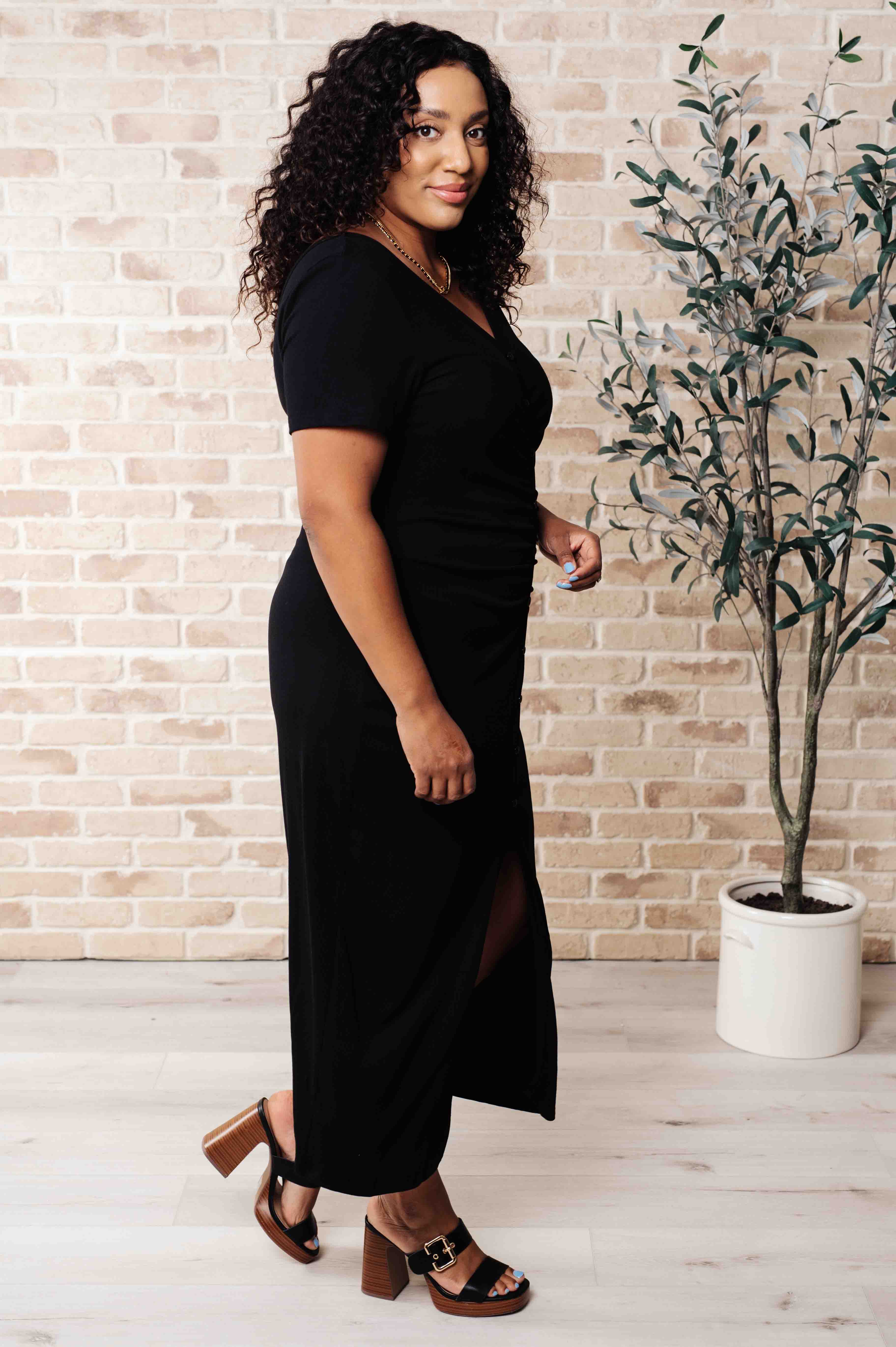 Places Unknown Ruched Detail Midi Dress - Makeswep