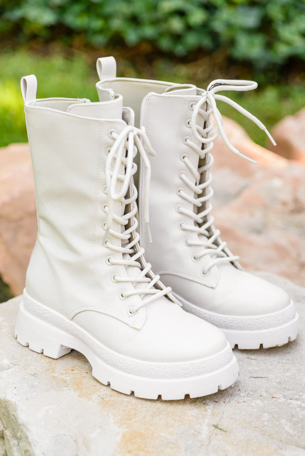 Autumn Feels Combat Boots - Makeswep