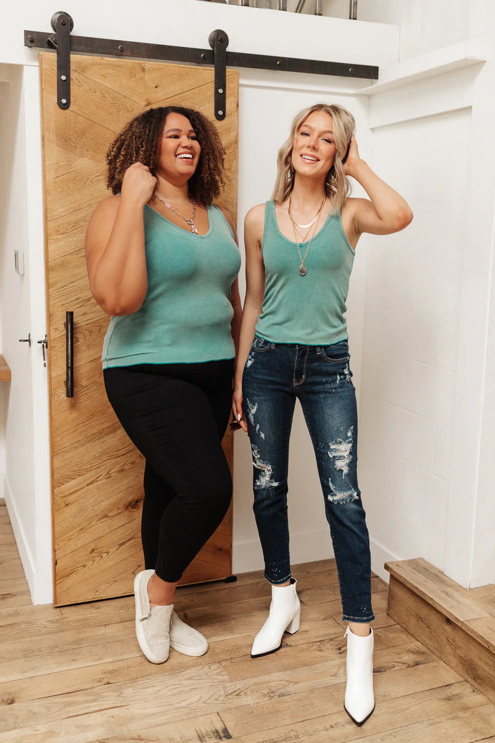 Stay Easy Tank In Aqua - Makeswep
