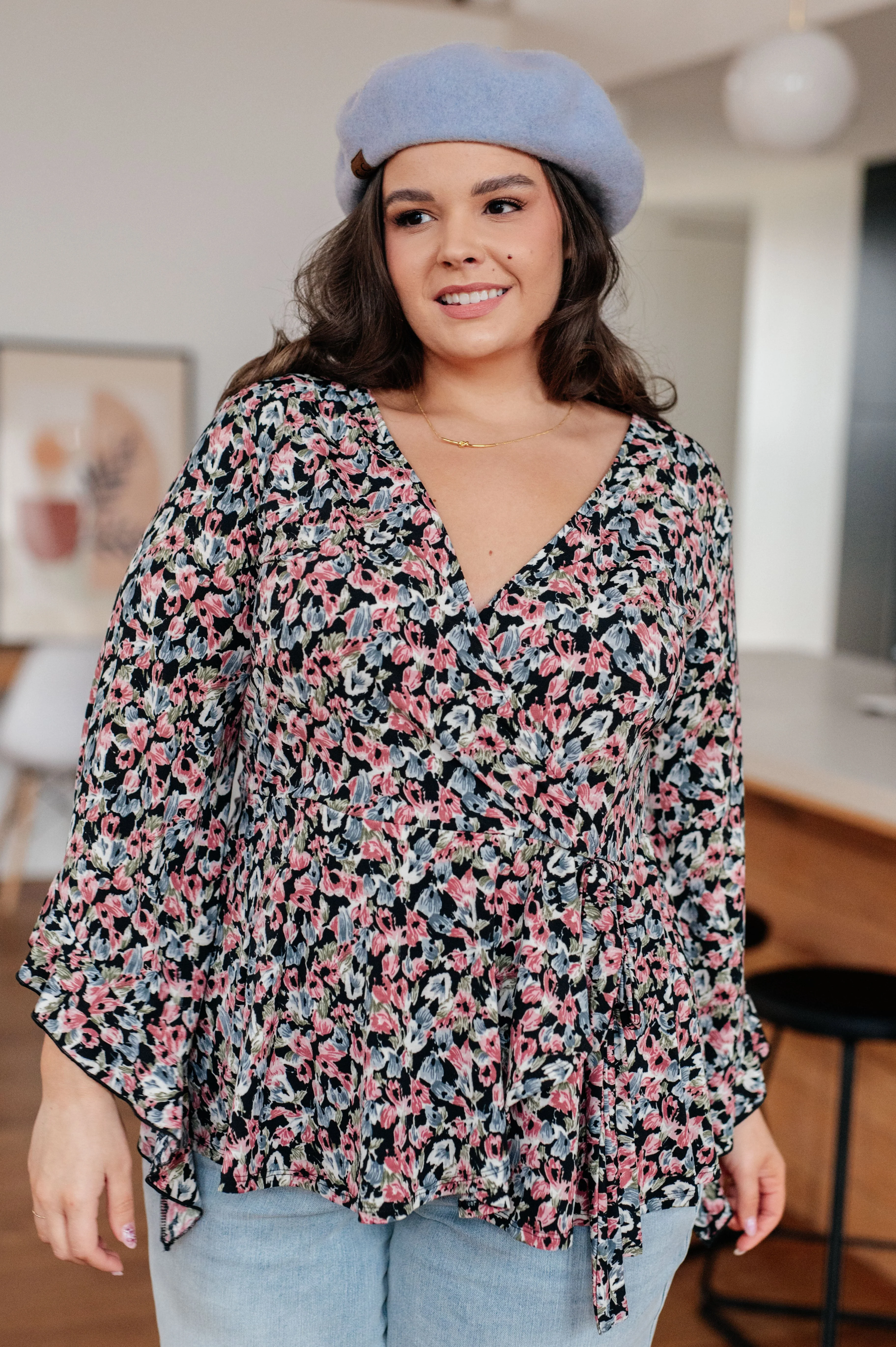 Have It All Angel Sleeve Top in Black Floral - Makeswep