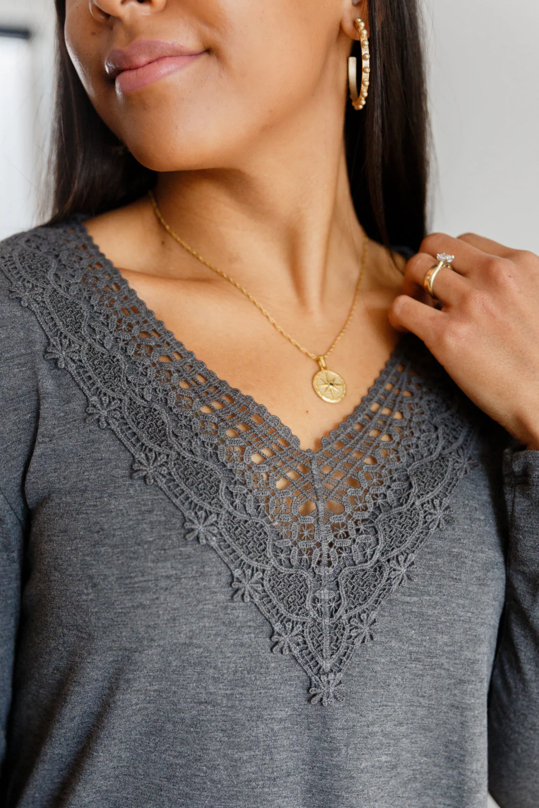 Lacey Long Sleeve V Neck In Gray - Makeswep