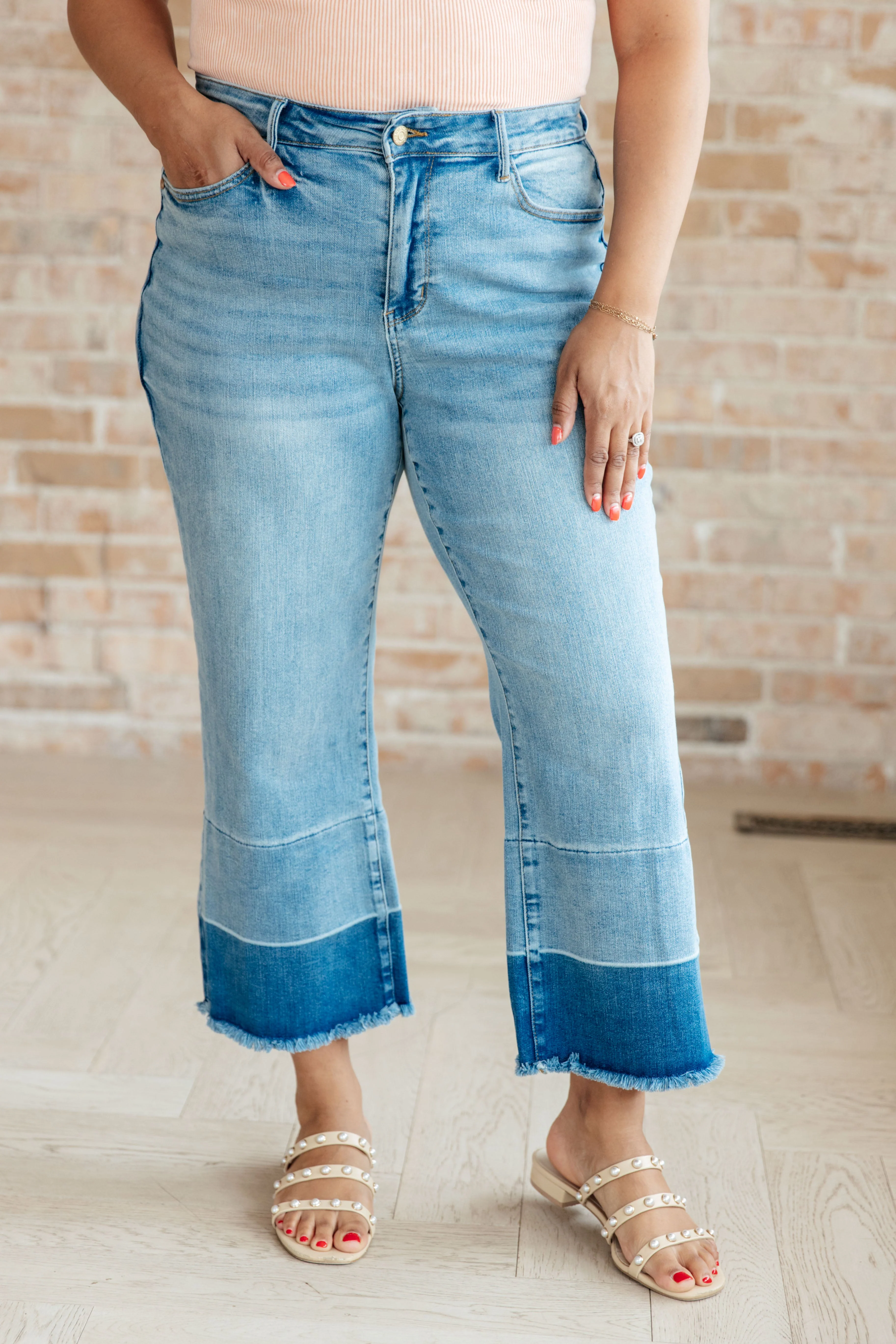 JUDY BLUE Olivia High Rise Wide Leg Crop Jeans in Medium Wash - Makeswep
