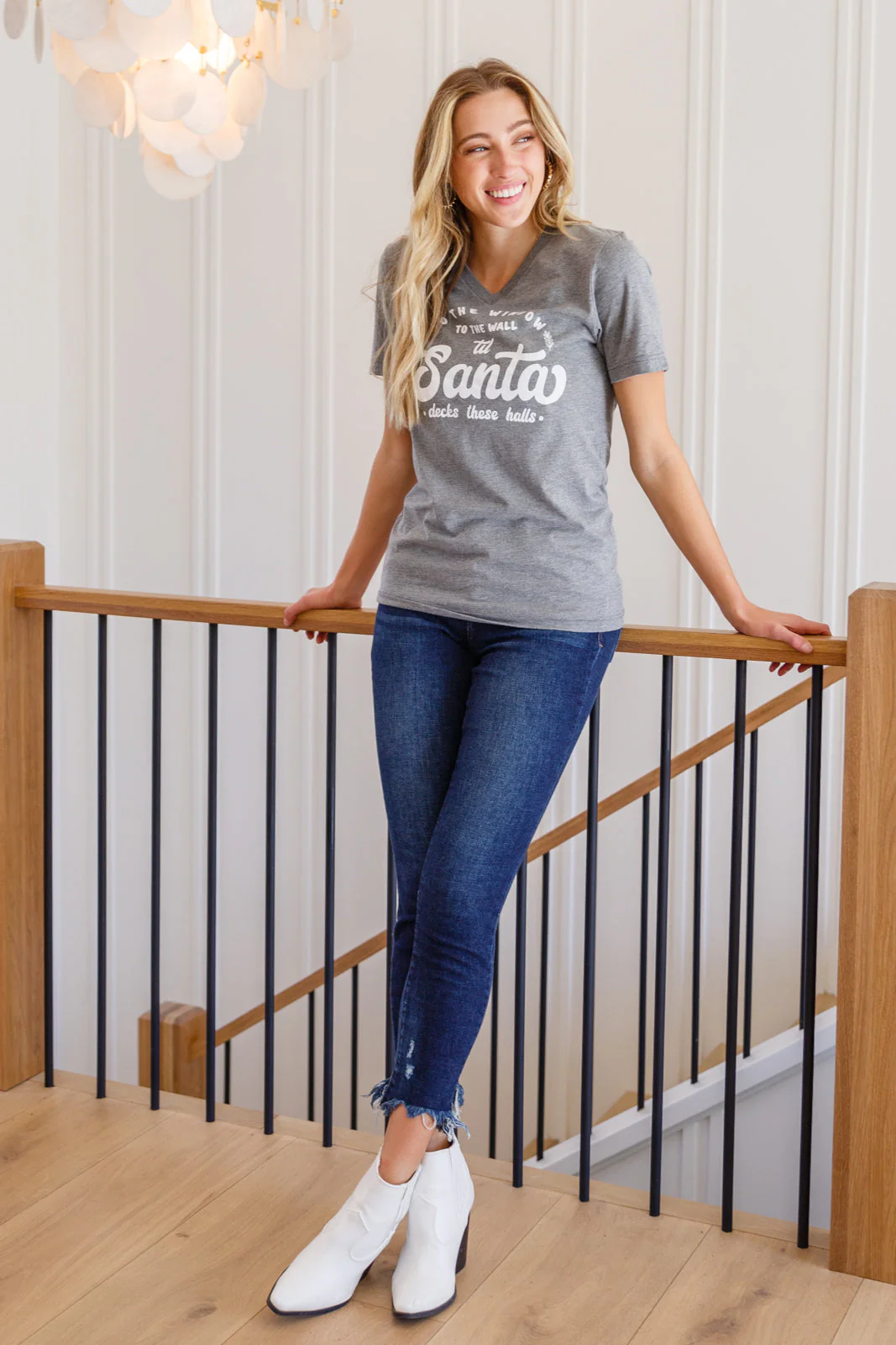 To The Window Graphic V Neck Tee In Gray - Makeswep