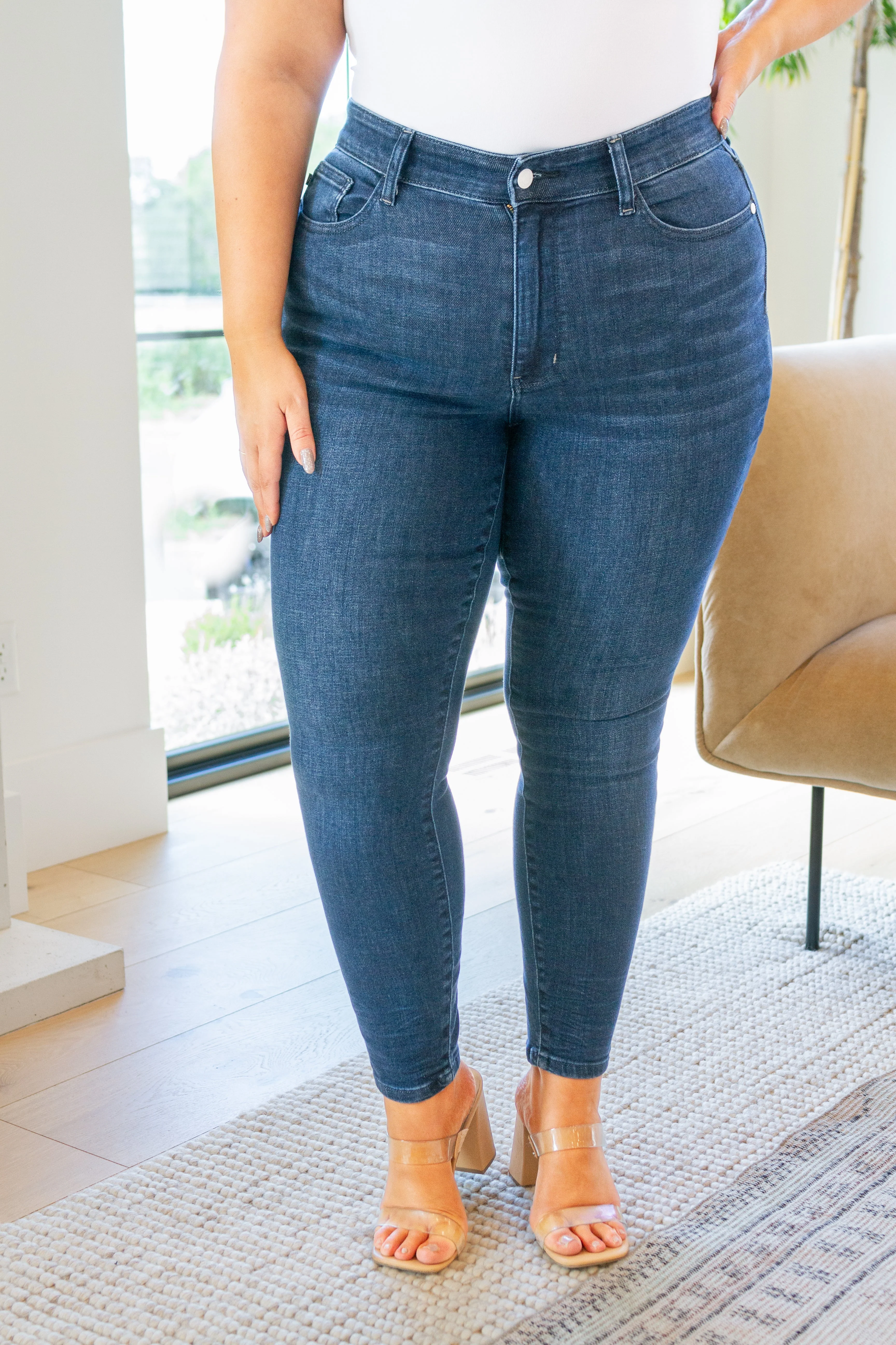 JUDY BLUE Addison Mid Rise Crinkle Ankle Skinny Jeans - Makeswep