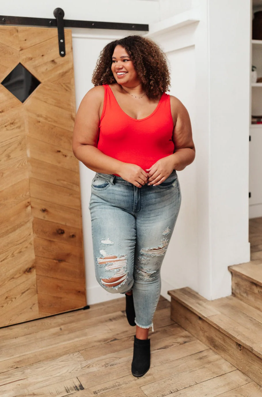 Stay Easy Tank In Cherry - Makeswep