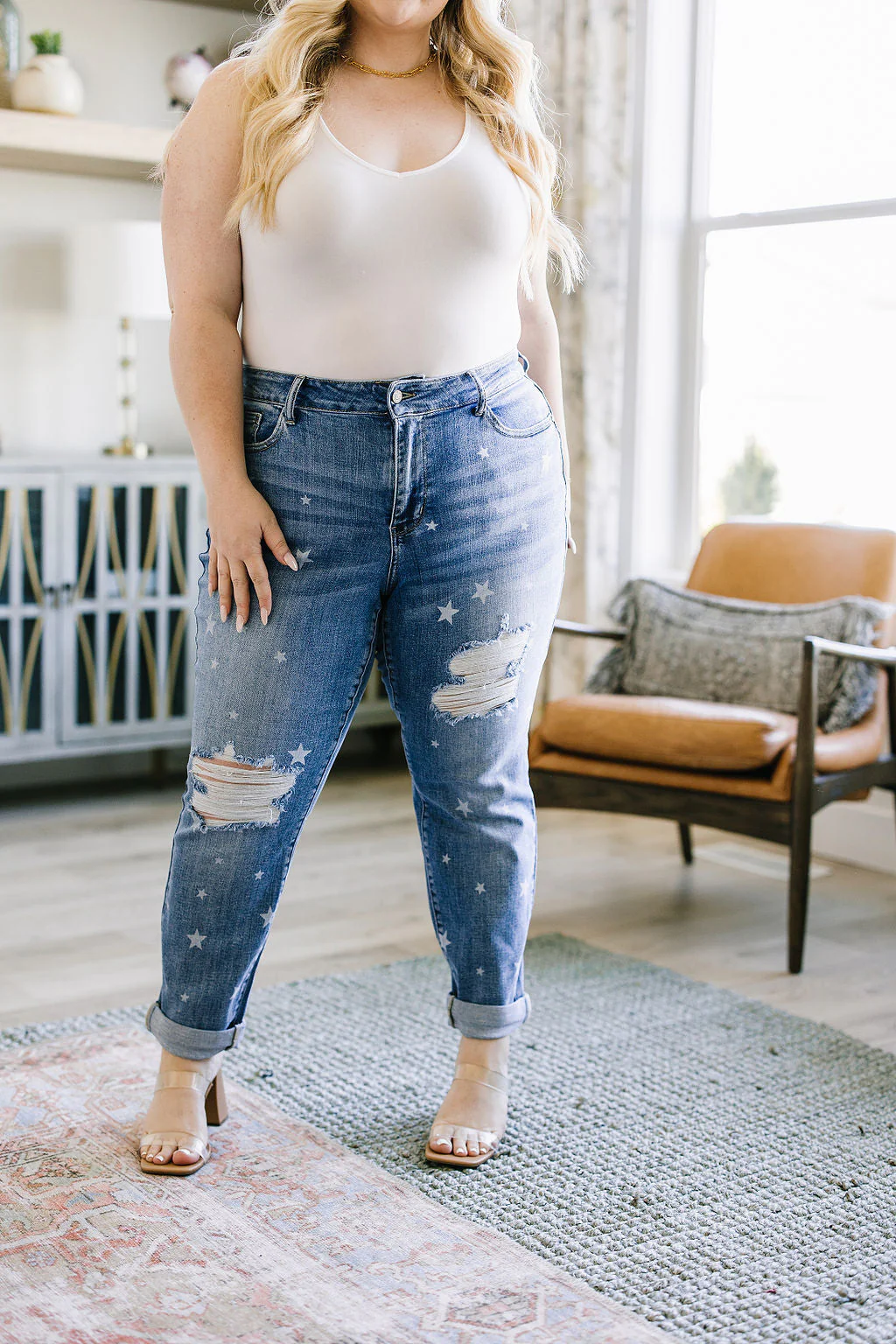 JUDY BLUE Juliet Star Crossed Boyfriend Jeans - Makeswep